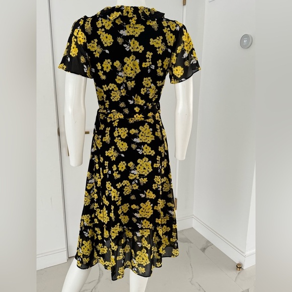 Michael kors Floral Georgette Ruffled Wrap Dress Size XS - Picture 5 of 9